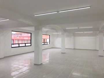 Edificio en venta en Magisterial Vista Bella