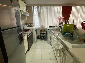 En venta suite. Sector La Carolina. Av Portugal