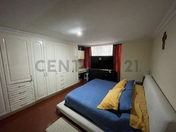 En venta suite. Sector La Carolina. Av Portugal