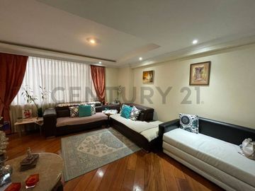 En venta suite. Sector La Carolina. Av Portugal