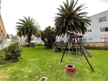 En venta suite. Sector La Carolina. Av Portugal