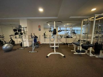 En venta suite. Sector La Carolina. Av Portugal