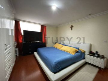 En venta suite. Sector La Carolina. Av Portugal