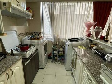 En venta suite. Sector La Carolina. Av Portugal