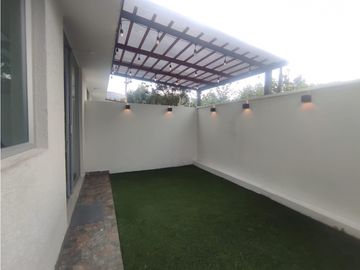 Conocoto, Casa, 154 m2, 3 habitaciones, 3 baños, 2 parqueaderos