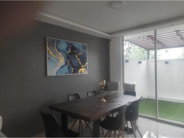 Conocoto, Casa, 154 m2, 3 habitaciones, 3 baños, 2 parqueaderos