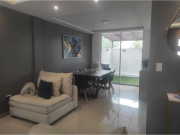 Conocoto, Casa, 154 m2, 3 habitaciones, 3 baños, 2 parqueaderos