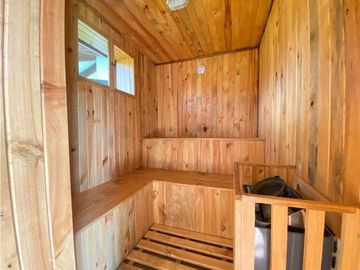 Pifo, 2 casas, 346 m2, terreno 3535 m2, parqueaderos