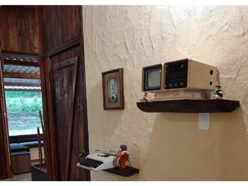 Mindo, Casa, 168 m2, terreno de 1840 m2, piscina, áreas verdes