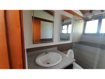 La Armenia, Casa, 210 m2, 3 habitaciones, 3 baños, 2 parqueaderos