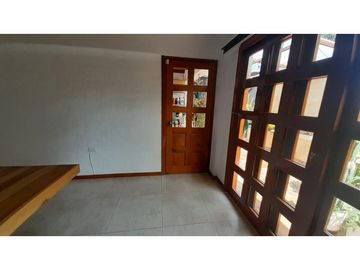 La Armenia, Casa, 210 m2, 3 habitaciones, 3 baños, 2 parqueaderos