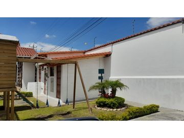 La Armenia, Casa, 210 m2, 3 habitaciones, 3 baños, 2 parqueaderos