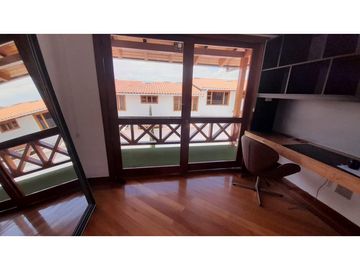 La Armenia, Casa, 210 m2, 3 habitaciones, 3 baños, 2 parqueaderos