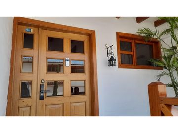 La Armenia, Casa, 210 m2, 3 habitaciones, 3 baños, 2 parqueaderos