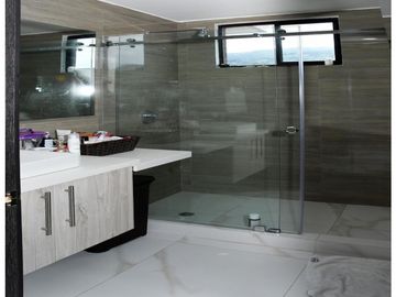 Tumbaco, Departamento, 220 m2, 4 habitaciones, 4 baños, 2 parqueaderos