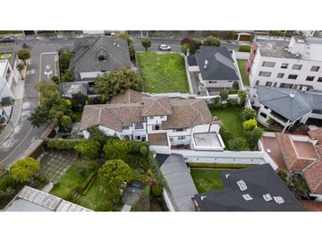 Urb El Condado, Casa, 480 m2, 4 habitaciones, 4 baños, 3 parqueaderos