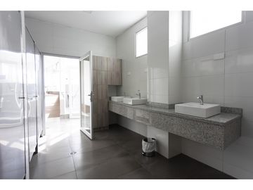 La Coruña, Departamento en venta, 79 m2, 2 habitaciones, 3 baños, 1 parqueadero