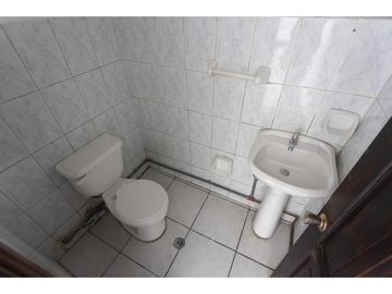 La Michelena, Casa comercial en venta, 780 m2, 5 departamentos