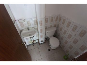 La Michelena, Casa comercial en venta, 780 m2, 5 departamentos