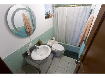La Michelena, Casa comercial en venta, 780 m2, 5 departamentos