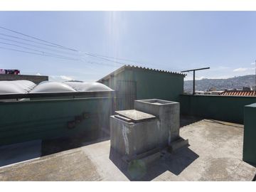 La Michelena, Casa comercial en venta, 780 m2, 5 departamentos
