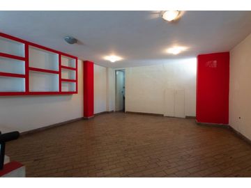 La Kennedy, Casa comercial en venta,  385 m2, 3 locales, 3 bodegas, 10 parqueaderos