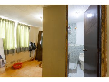 Cotocollao, Casa rentera en venta, 392 m2, 12 habitaciones, 9 baños, 2 parqueaderos