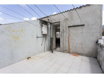 Cotocollao, Casa rentera en venta, 392 m2, 12 habitaciones, 9 baños, 2 parqueaderos