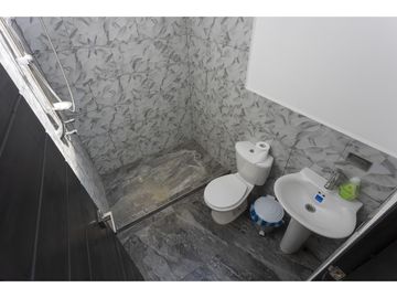 Cayambe, Terreno en venta, 1860 m2, construcción de 140 m2, arboles frutales