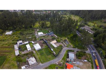 Cayambe, Terreno en venta, 1860 m2, construcción de 140 m2, arboles frutales