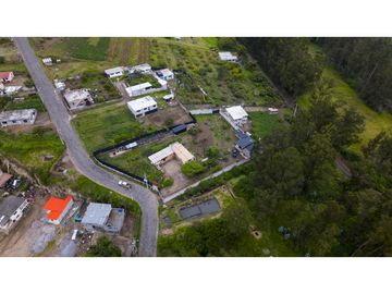 Cayambe, Terreno en venta, 1860 m2, construcción de 140 m2, arboles frutales