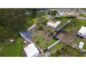 Cayambe, Terreno en venta, 1860 m2, construcción de 140 m2, arboles frutales