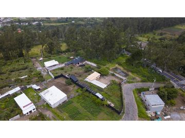 Cayambe, Terreno en venta, 1860 m2, construcción de 140 m2, arboles frutales