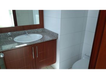 La Paz, Oficina en venta, 110 m2, 2 ambientes, 2 baños, 1 parqueadero