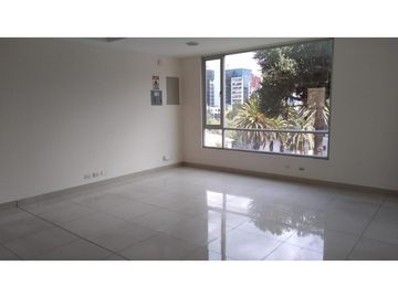 La Paz, Oficina en venta, 110 m2, 2 ambientes, 2 baños, 1 parqueadero
