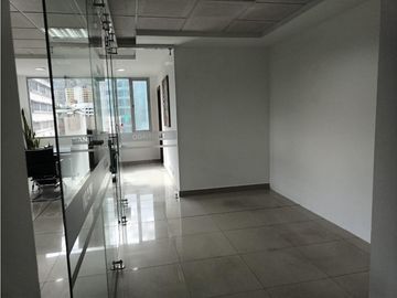 La Paz, Oficina en venta, 110 m2, 2 ambientes, 2 baños, 1 parqueadero