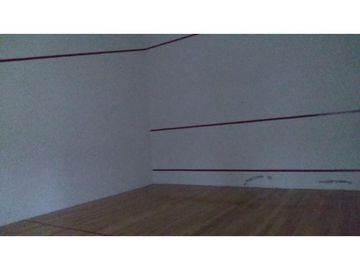 La Paz, Oficina en venta, 110 m2, 2 ambientes, 2 baños, 1 parqueadero
