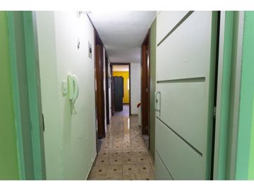 San Isidro del Inca, Casa rentera en venta, 296 m2, 5 departamentos, 2 locales, 1 parqueadero
