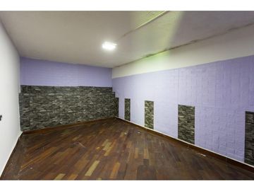 San Isidro del Inca, Casa rentera en venta, 296 m2, 5 departamentos, 2 locales, 1 parqueadero