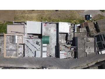 San Isidro del Inca, Casa rentera en venta, 296 m2, 5 departamentos, 2 locales, 1 parqueadero