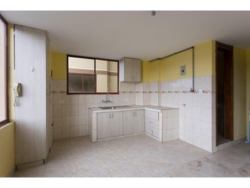 Guamani, Casa rentera en venta, 678 m2, 7 departamentos, local, 3 parqueaderos