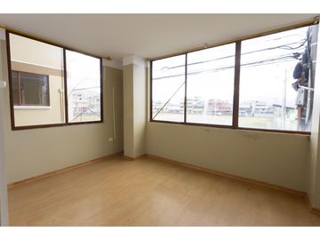 Guamani, Casa rentera en venta, 678 m2, 7 departamentos, local, 3 parqueaderos