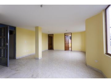 Guamani, Casa rentera en venta, 678 m2, 7 departamentos, local, 3 parqueaderos