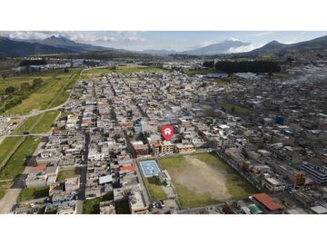 Guamani, Casa rentera en venta, 678 m2, 7 departamentos, local, 3 parqueaderos