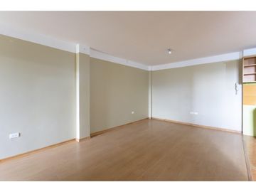 Guamani, Casa rentera en venta, 678 m2, 7 departamentos, local, 3 parqueaderos