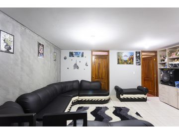 Guamani, Casa rentera en venta, 678 m2, 7 departamentos, local, 3 parqueaderos