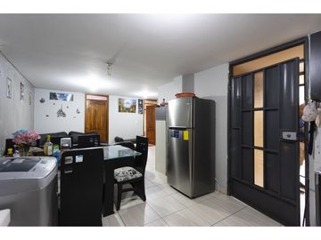 Guamani, Casa rentera en venta, 678 m2, 7 departamentos, local, 3 parqueaderos