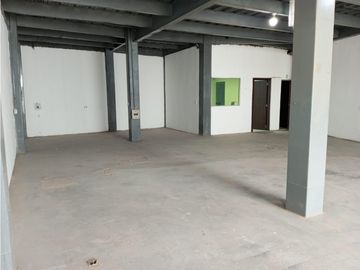 El Edén, Galpón en venta, 542 m2, 2 oficina, 2 baños, 3 parqueaderos