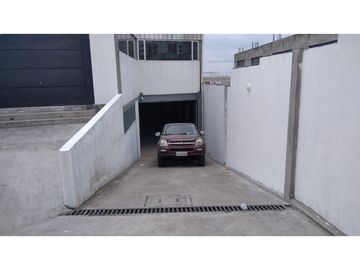 El Edén, Galpón en venta, 542 m2, 2 oficina, 2 baños, 3 parqueaderos