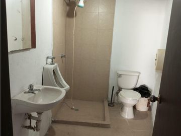 El Edén, Galpón en venta, 542 m2, 2 oficina, 2 baños, 3 parqueaderos